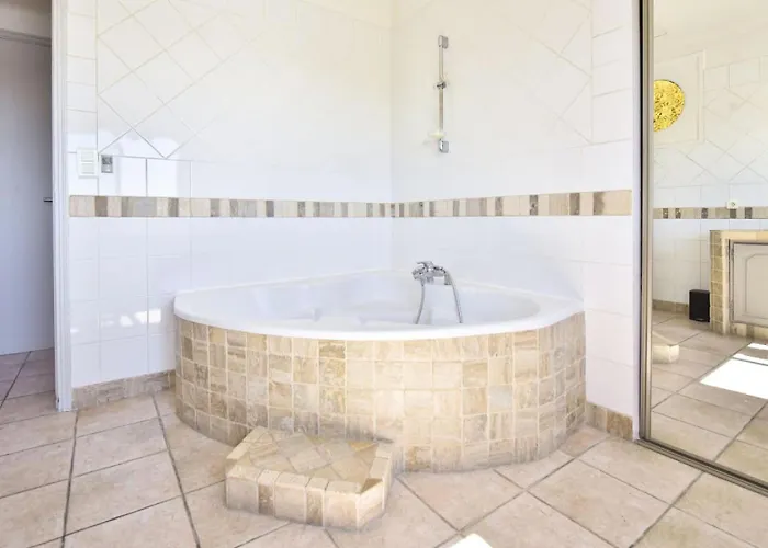 Maison Avec, Piscine & Vue - - Maison Avec, Piscine & Vue - Mae-2393 Villa Antibes